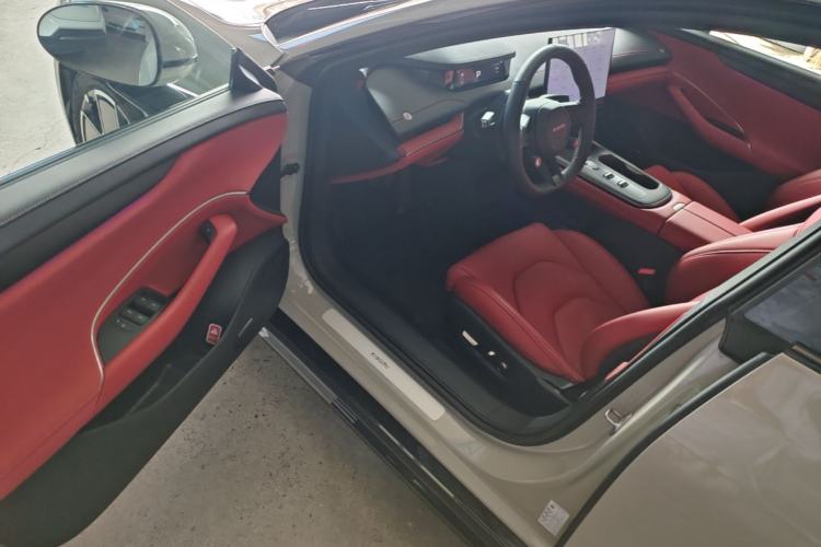 Used Xiaomi Auto SU7 2024 Rear-Drive Long-Range Intelligent Driving Version Driver Seat