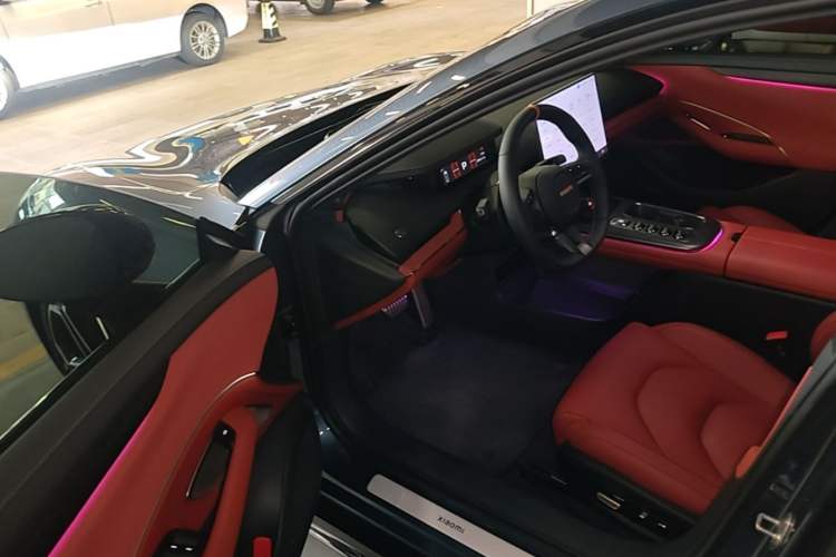 Used Xiaomi Auto SU7 2024 Four-Wheel Drive Ultra-Long Range Advanced Intelligent Driving Max Edition Driver Seat