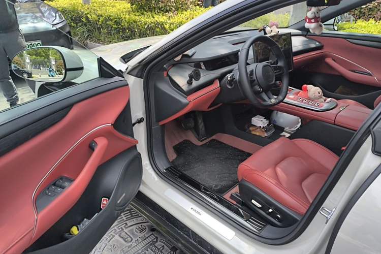 Used Xiaomi Auto SU7 2024 Rear-Drive Long-Range Intelligent Driving Version Driver Seat
