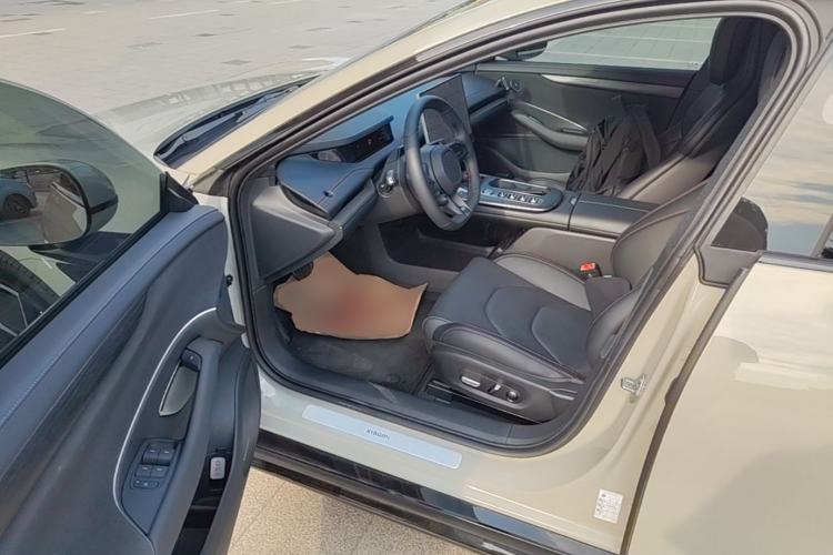 Used Xiaomi Auto SU7 2024 Rear-Drive Ultra-Long Range Advanced Pro-Level Intelligent Driving Version Driver Seat