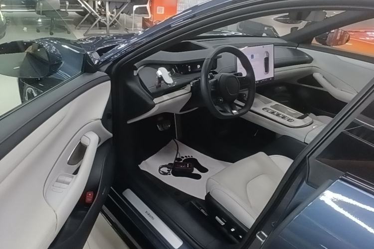 Used Xiaomi Auto SU7 2024 Four-Wheel Drive Ultra-Long Range Advanced Intelligent Driving Max Edition Driver Seat