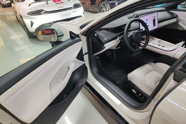 Used Xiaomi Auto SU7 2024 Rear-Drive Long-Range Intelligent Driving Version Driver Seat