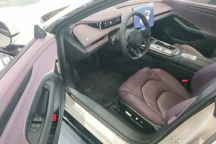 Used Xiaomi Auto SU7 2024 Rear-Drive Long-Range Intelligent Driving Version Driver Seat