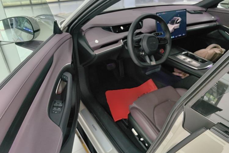 Used Xiaomi Auto SU7 2024 Rear-Drive Long-Range Intelligent Driving Version Driver Seat