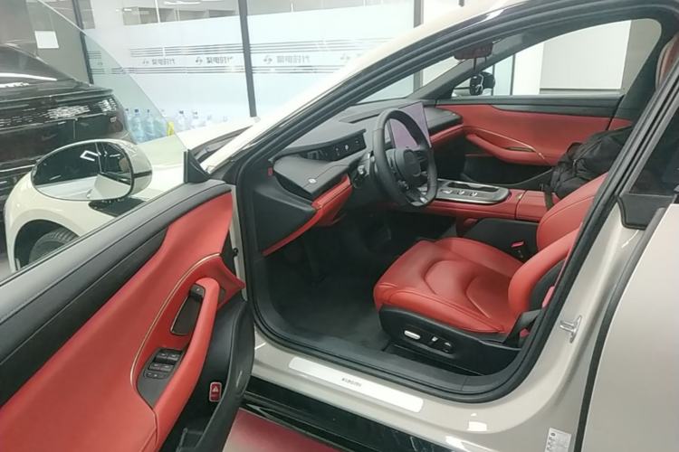 Used Xiaomi Auto SU7 2024 Rear-Drive Ultra-Long Range Advanced Pro-Level Intelligent Driving Version Driver Seat