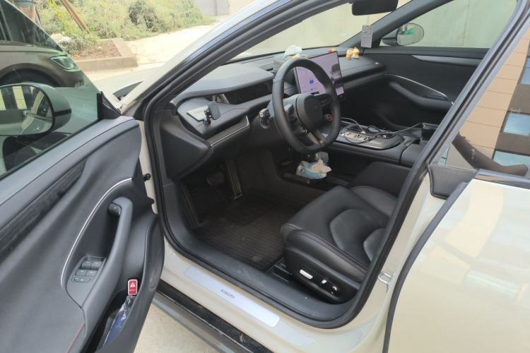 Used Xiaomi Auto SU7 2024 Rear-Drive Long-Range Intelligent Driving Version Driver Seat