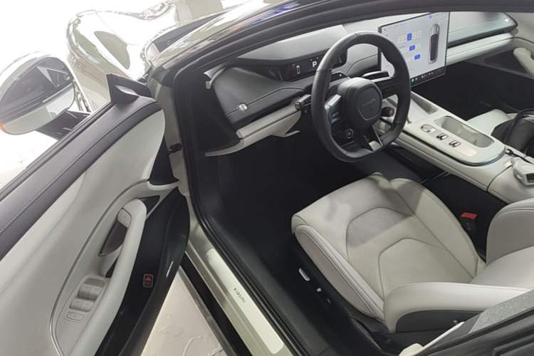 Used Xiaomi Auto SU7 2024 Rear-Drive Long-Range Intelligent Driving Version Driver Seat