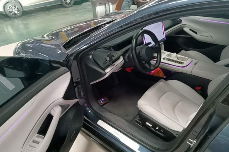 Used Xiaomi Auto SU7 2024 Rear-Drive Ultra-Long Range Advanced Pro-Level Intelligent Driving Version Driver Seat