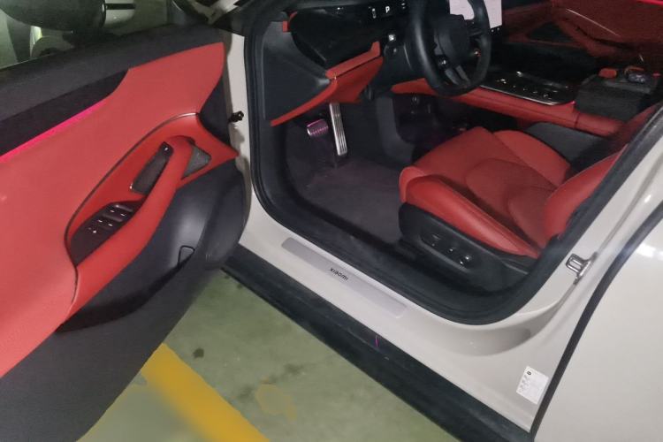 Used Xiaomi Auto SU7 2024 Four-Wheel Drive Ultra-Long Range Advanced Intelligent Driving Max Edition Driver Seat