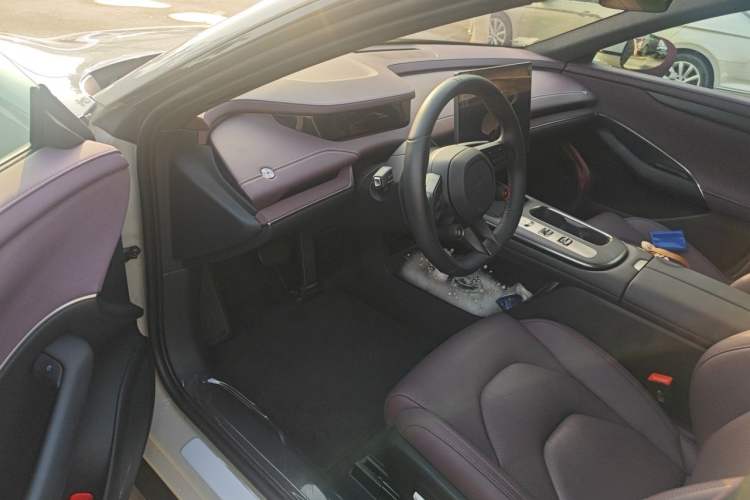 Used Xiaomi Auto SU7 2024 Rear-Drive Long-Range Intelligent Driving Version Driver Seat