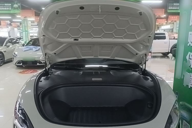 Used Xiaomi Auto SU7 2024 Rear-Drive Long-Range Intelligent Driving Version Engine Bay