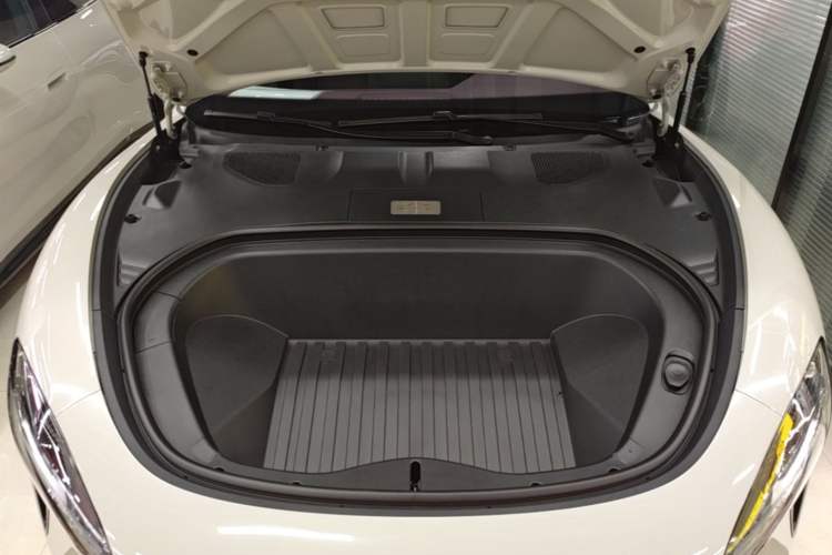 Used Xiaomi Auto SU7 2024 Rear-Drive Ultra-Long Range Advanced Pro-Level Intelligent Driving Version Engine Bay