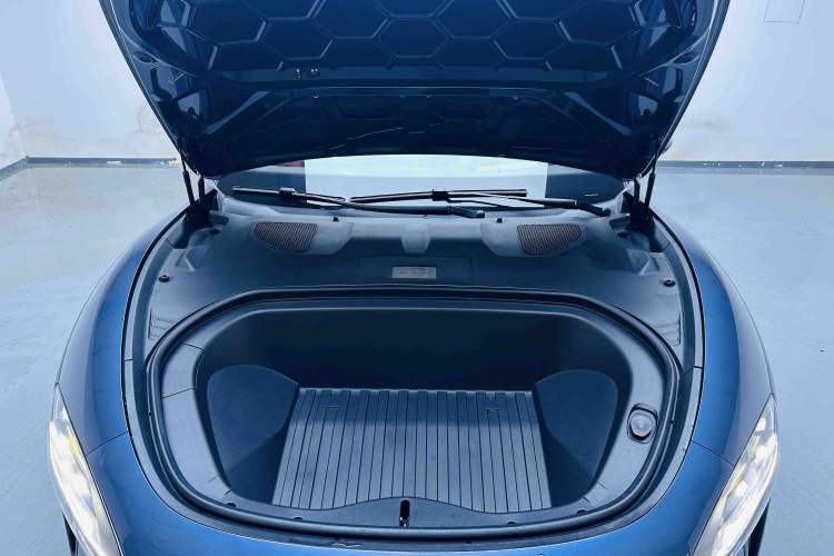 Used Xiaomi Auto SU7 2024 Four-Wheel-Drive Max Founder's Edition Engine Bay