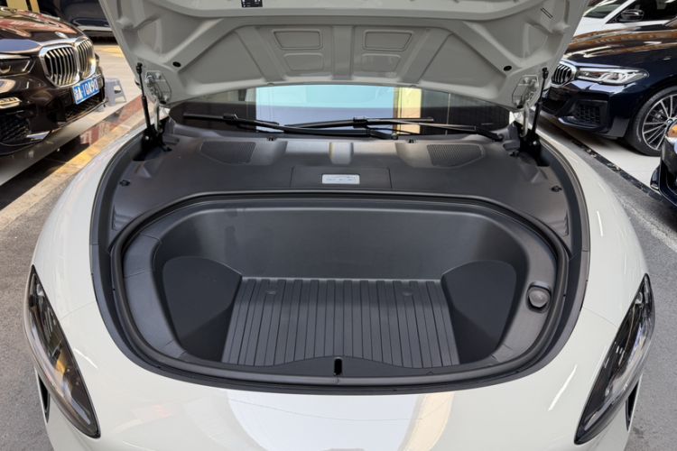 Used Xiaomi Auto SU7 2024 Rear-Drive Long-Range Intelligent Driving Version Engine Bay