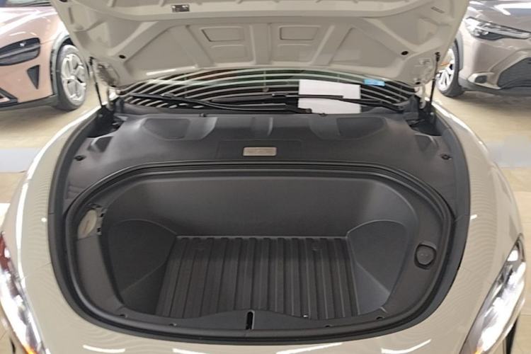Used Xiaomi Auto SU7 2024 Rear-Drive Ultra-Long Range Advanced Pro-Level Intelligent Driving Version Engine Bay