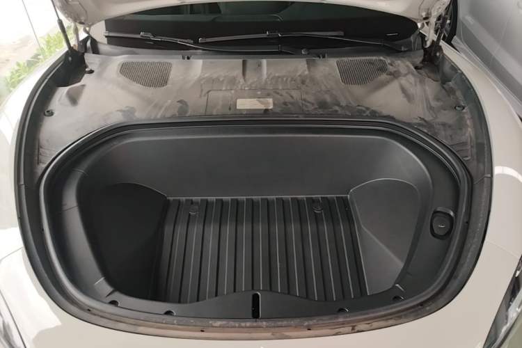 Used Xiaomi Auto SU7 2024 Rear-Drive Long-Range Intelligent Driving Version Engine Bay
