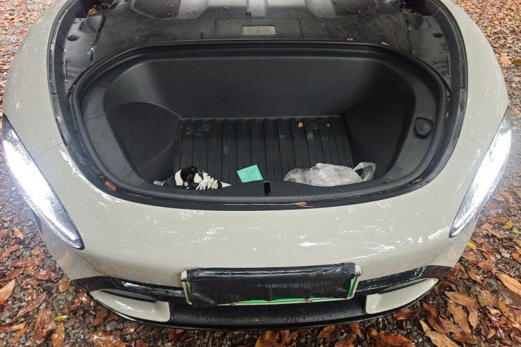 Used Xiaomi Auto SU7 2024 Rear-Drive Ultra-Long Range Advanced Pro-Level Intelligent Driving Version Engine Bay