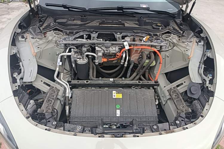 Used Xiaomi Auto SU7 2024 Rear-Drive Ultra-Long Range Advanced Pro-Level Intelligent Driving Version Engine Bay
