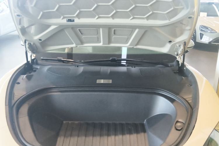 Used Xiaomi Auto SU7 2024 Rear-Drive Long-Range Intelligent Driving Version Engine Bay