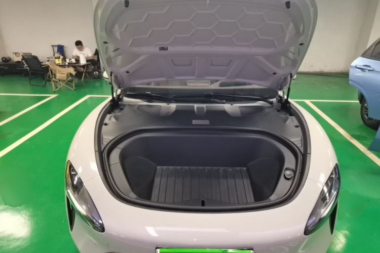 Used Xiaomi Auto SU7 2024 Four-Wheel Drive Ultra-Long Range Advanced Intelligent Driving Max Edition Engine Bay