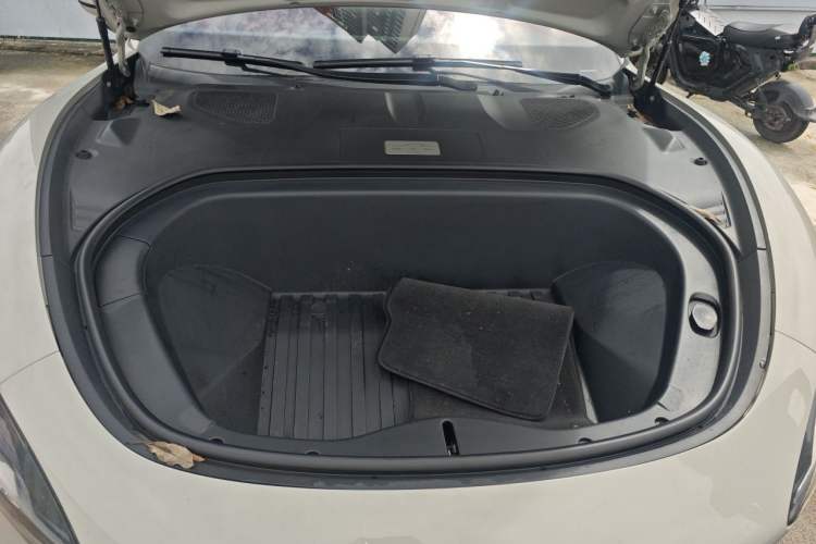 Used Xiaomi Auto SU7 2024 Rear-Drive Long-Range Intelligent Driving Version Engine Bay