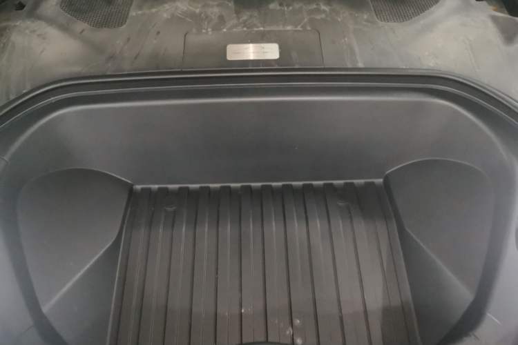 Used Xiaomi Auto SU7 2024 Four-Wheel Drive Ultra-Long Range Advanced Intelligent Driving Max Edition Engine Bay