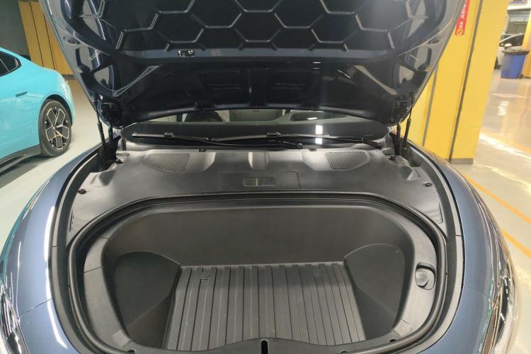 Used Xiaomi Auto SU7 2024 Four-Wheel Drive Ultra-Long Range Advanced Intelligent Driving Max Edition Engine Bay