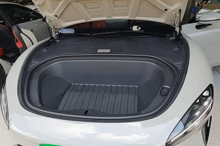 Used Xiaomi Auto SU7 2024 Rear-Drive Ultra-Long Range Advanced Pro-Level Intelligent Driving Version Engine Bay
