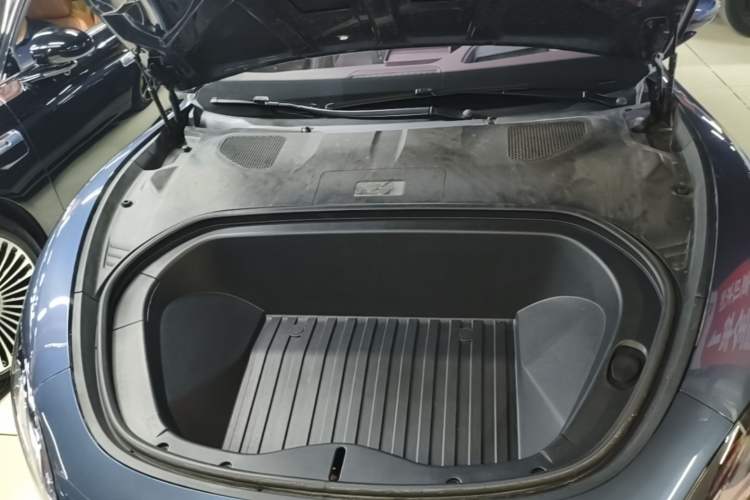 Used Xiaomi Auto SU7 2024 Four-Wheel Drive Ultra-Long Range Advanced Intelligent Driving Max Edition Engine Bay
