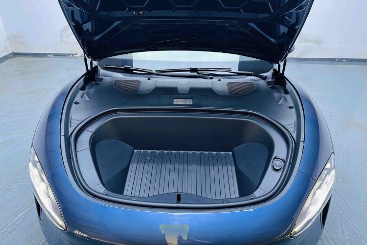 Used Xiaomi Auto SU7 2024 Rear-Drive Long-Range Intelligent Driving Version Engine Bay