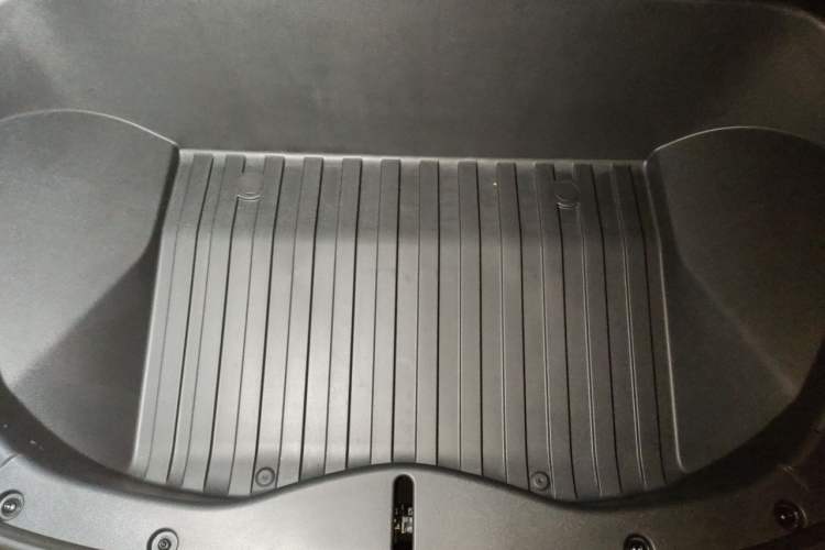 Used Xiaomi Auto SU7 2024 Rear-Drive Ultra-Long Range Advanced Pro-Level Intelligent Driving Version Engine Bay
