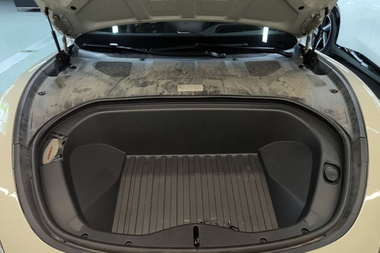Used Xiaomi Auto SU7 2024 Four-Wheel Drive Ultra-Long Range Advanced Intelligent Driving Max Edition Engine Bay