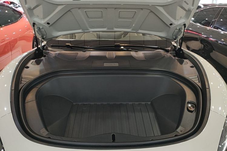 Used Xiaomi Auto SU7 2024 Rear-Drive Long-Range Intelligent Driving Version Engine Bay