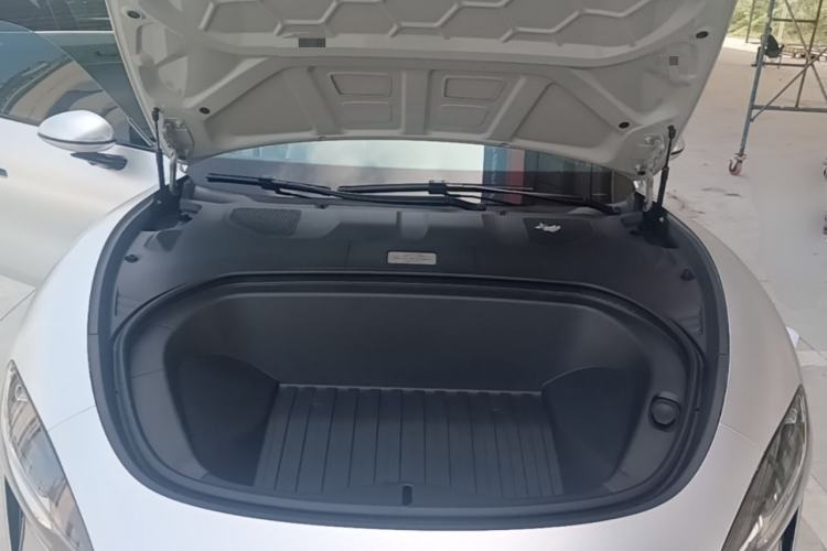 Used Xiaomi Auto SU7 2024 Rear-Drive Long-Range Intelligent Driving Version Engine Bay