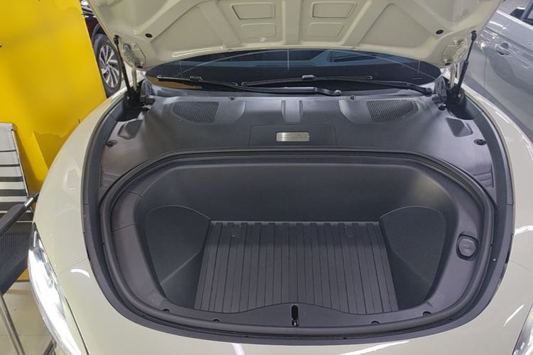 Used Xiaomi Auto SU7 2024 Four-Wheel Drive Ultra-Long Range Advanced Intelligent Driving Max Edition Engine Bay