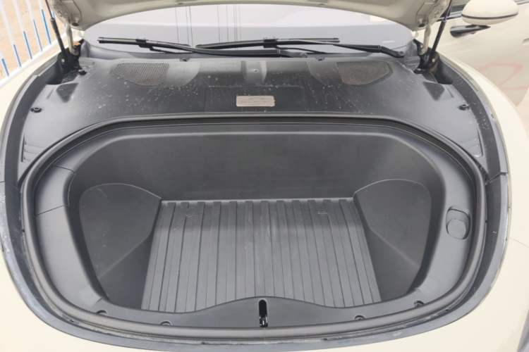 Used Xiaomi Auto SU7 2024 Rear-Drive Long-Range Intelligent Driving Version Engine Bay