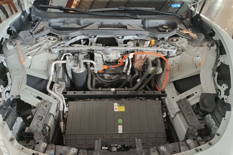 Used Xiaomi Auto SU7 2024 Four-Wheel Drive Ultra-Long Range Advanced Intelligent Driving Max Edition Engine Bay
