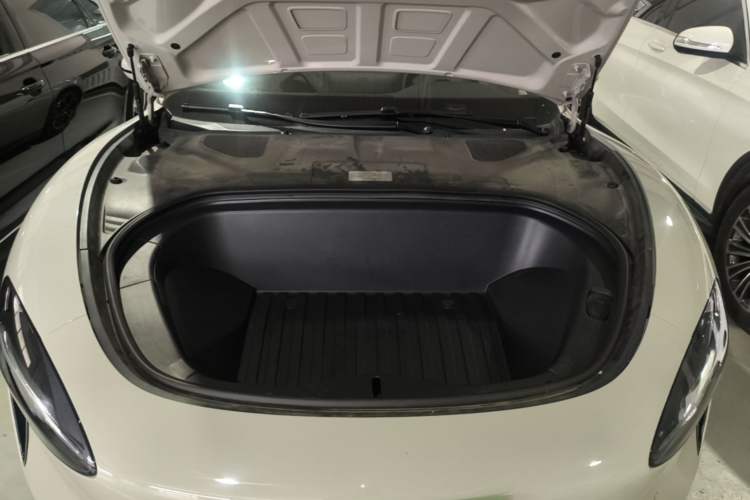 Used Xiaomi Auto SU7 2024 Rear-Drive Ultra-Long Range Advanced Pro-Level Intelligent Driving Version Engine Bay