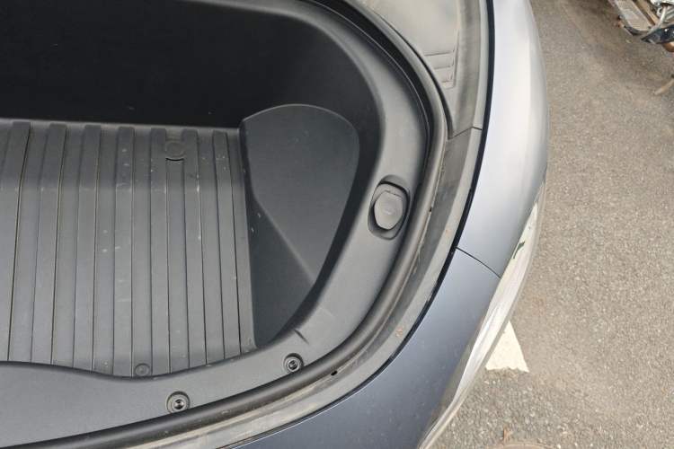 Used Xiaomi Auto SU7 2024 Four-Wheel Drive Ultra-Long Range Advanced Intelligent Driving Max Edition Engine Bay Left
