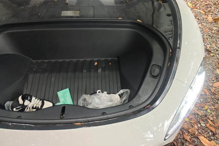 Used Xiaomi Auto SU7 2024 Rear-Drive Ultra-Long Range Advanced Pro-Level Intelligent Driving Version Engine Bay Left