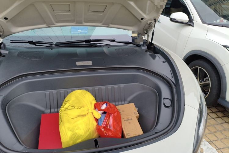 Used Xiaomi Auto SU7 2024 Four-Wheel Drive Ultra-Long Range Advanced Intelligent Driving Max Edition Engine Bay Left