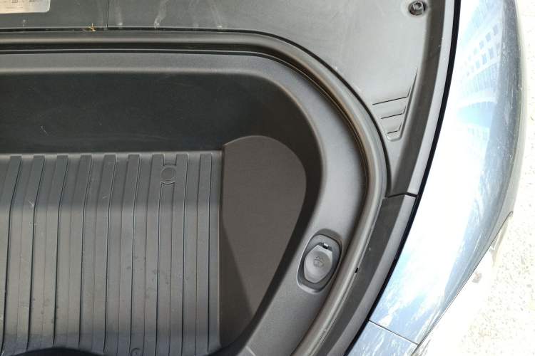 Used Xiaomi Auto SU7 2024 Rear-Drive Standard Founder Edition Engine Bay Left