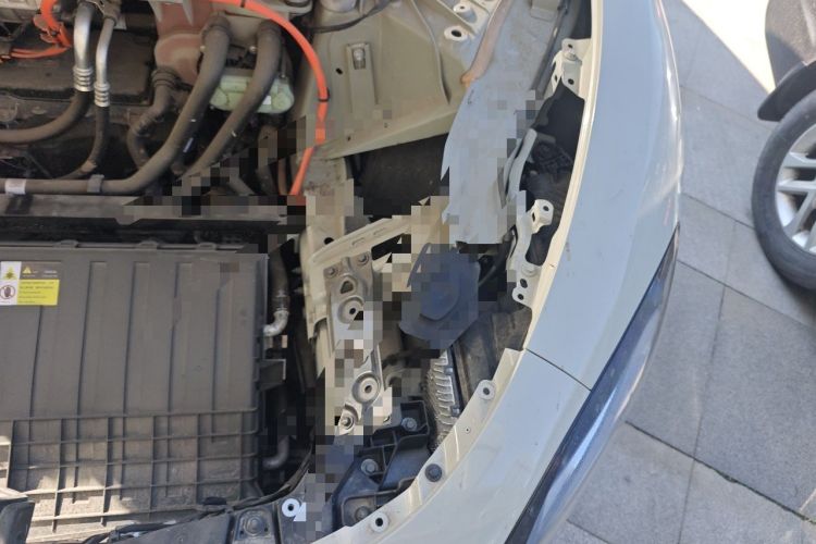 Used Xiaomi Auto SU7 2024 Four-Wheel Drive Ultra-Long Range Advanced Intelligent Driving Max Edition Engine Bay Left