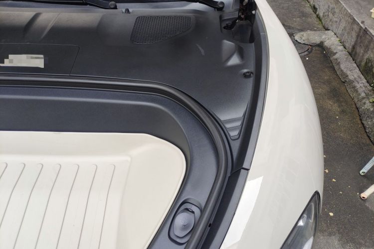 Used Xiaomi Auto SU7 2024 Rear-Drive Long-Range Intelligent Driving Version Engine Bay Left