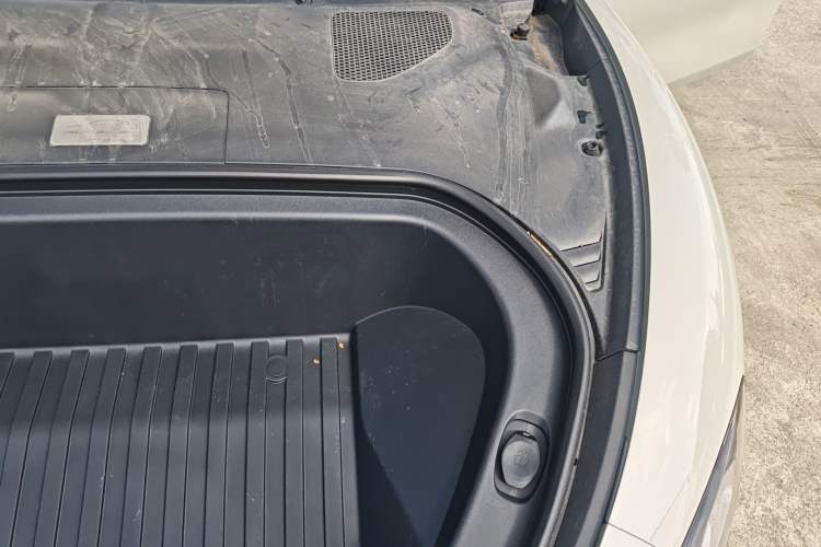 Used Xiaomi Auto SU7 2024 Rear-Drive Ultra-Long Range Advanced Pro-Level Intelligent Driving Version Engine Bay Left