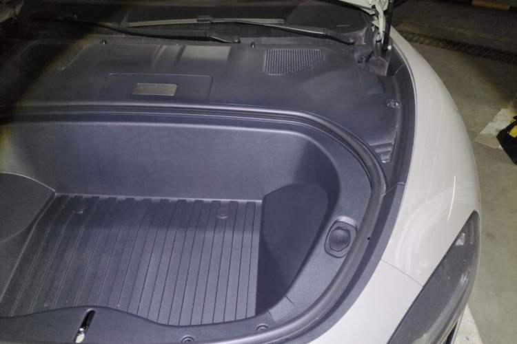 Used Xiaomi Auto SU7 2024 Four-Wheel Drive Ultra-Long Range Advanced Intelligent Driving Max Edition Engine Bay Left