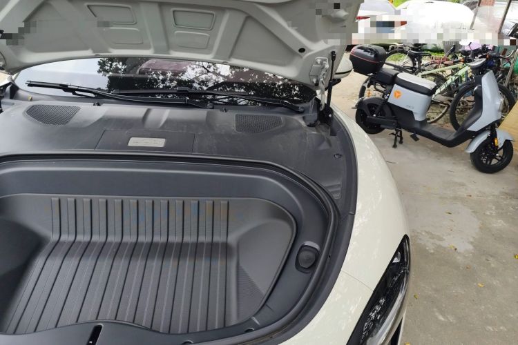 Used Xiaomi Auto SU7 2024 Rear-Drive Long-Range Intelligent Driving Version Engine Bay Left