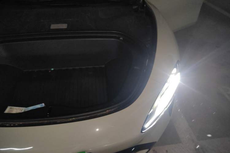 Used Xiaomi Auto SU7 2024 Rear-Drive Ultra-Long Range Advanced Pro-Level Intelligent Driving Version Engine Bay Left