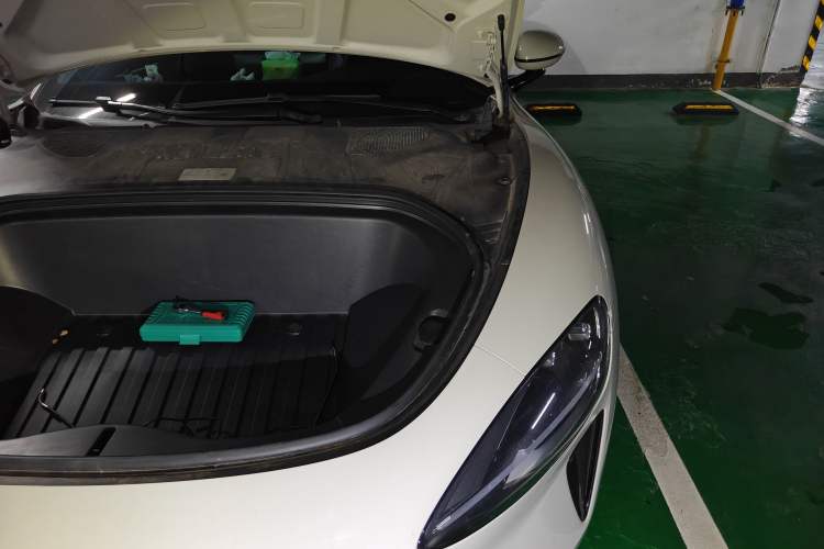 Used Xiaomi Auto SU7 2024 Rear-Drive Long-Range Intelligent Driving Version Engine Bay Left