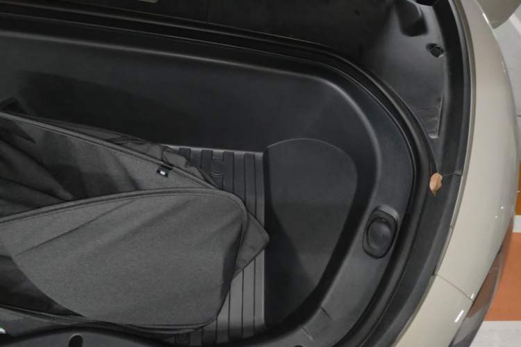 Used Xiaomi Auto SU7 2024 Rear-Drive Ultra-Long Range Advanced Pro-Level Intelligent Driving Version Engine Bay Left